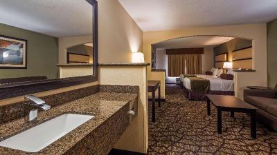 Best Western Plus Vancouver Mall Hotel & Suites