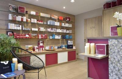 BEST WESTERN Les Bains de Perros-Guirec Hotel et S