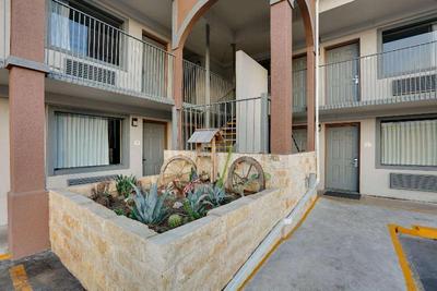 Super 8 by Wyndham Downtown / Alamo