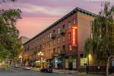 Best  Western Plus Pioneer Square