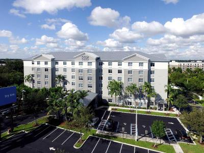 Four Points By Sheraton FLL Airport - Dania Beach