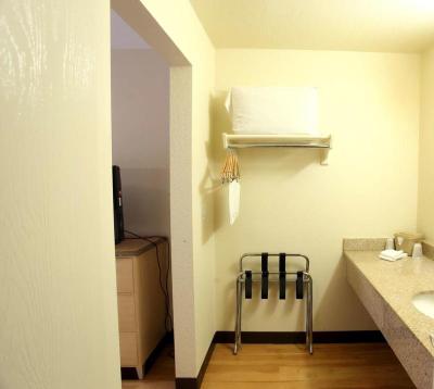Red Roof Inn & Suites Rancho Cordova - Sacramento