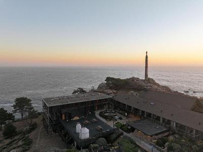 Timber Cove Inn