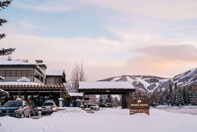 Park City Peaks Hotel