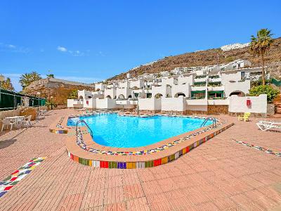 Laguna Apartments