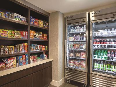 La Quinta Inn & Suites Baltimore BWI Airport 2045