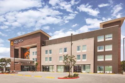 La Quinta Inn & Suites McAllen La Plaza Mall