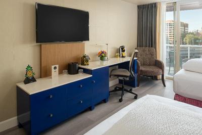 Staypineapple, Hotel Rose, Downtown Portland