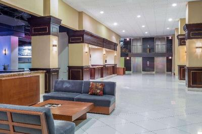 Wyndham Garden Phoenix Midtown