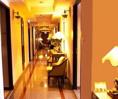 Diamond City Hotel