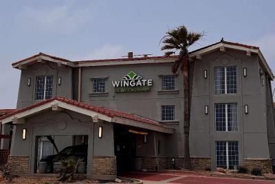 Wingate by Wyndham Galveston Beachfront at Seawall