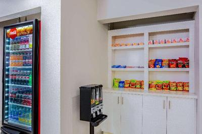 La Quinta Inn & Suites Mission at West McAllen