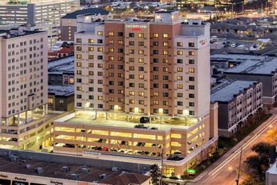 Courtyard Houston by The Galleria