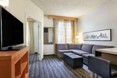 Hyatt House Houston / Galleria