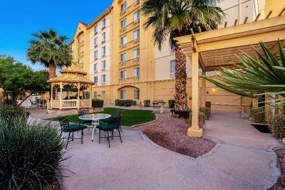 La Quinta Inn & Suites by Wyndham Mesa Superstitio