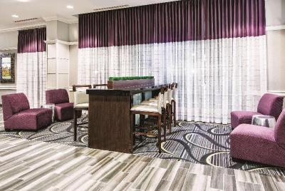La Quinta Inn & Suites San Antonio Riverwalk