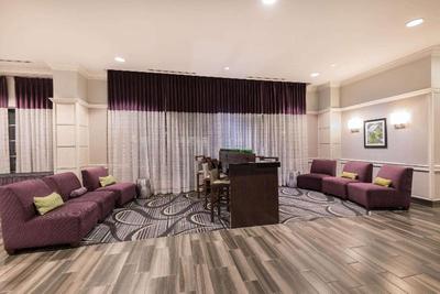La Quinta Inn & Suites San Antonio Riverwalk
