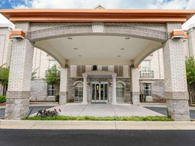 Quality Inn and Suites Little Rock West