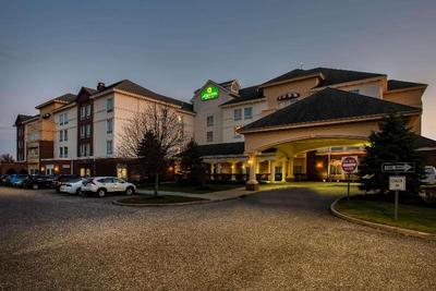 La Quinta Inn & Suites Islip