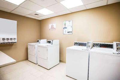 La Quinta Inn & Suites Islip