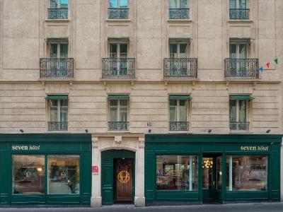 Seven Hotel