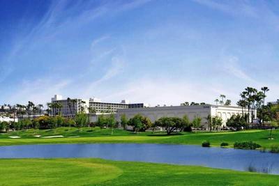 Town And Country Resort Hotel