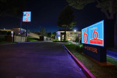 Motel 6 Barstow