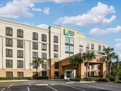 Holiday Inn Express and Suites Jacksonville SE Med