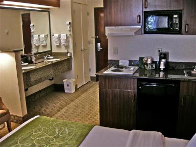 Comfort Suites Airport Redmond