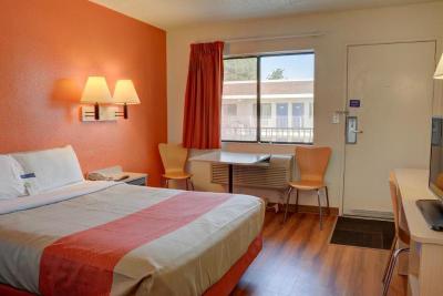 Motel 6 Salem
