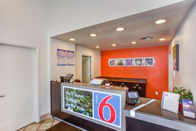 Motel 6 Tigard West