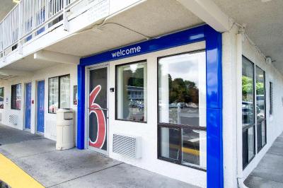 Motel 6 Seatac
