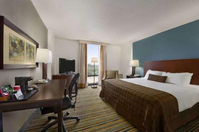 Delta Hotels Minneapolis Northeast