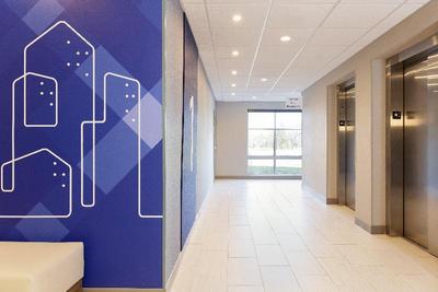 Holiday Inn Express Dallas Medical - Market Ctr