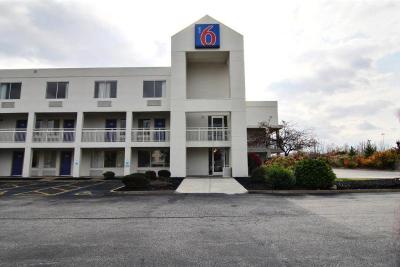 Motel 6 Cleveland - Willoughby