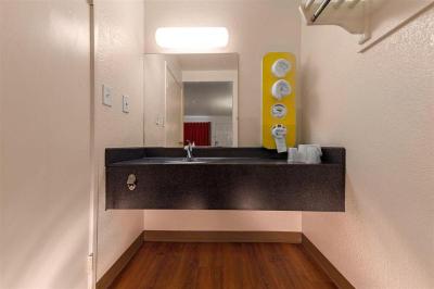 Motel 6 Albany