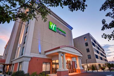 Holiday Inn Express Boston