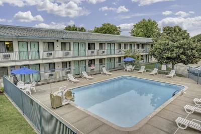Motel 6 Nashville Goodlettsville