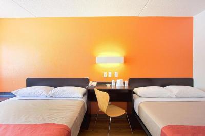 Motel 6 East Brunswick