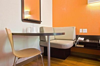 Motel 6 East Brunswick