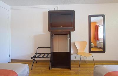 Motel 6 East Brunswick