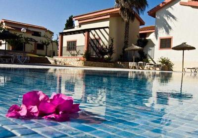 Nuramar Resort & Villas