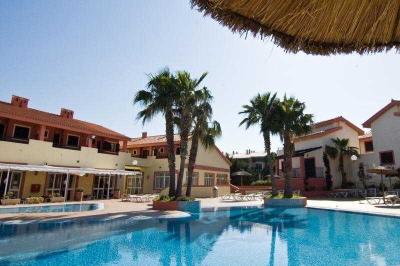 Nuramar Resort & Villas