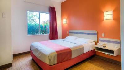 Motel 6-Charlotte Carowinds