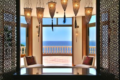 Tiara Yaktsa Cote d'Azur