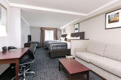 Wingate by Wyndham Athens Near Downtown