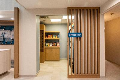 Holiday Inn Express and Suites West Chester