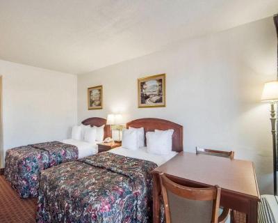 Econo Lodge Marion I-81