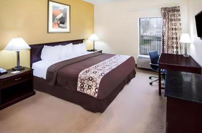 Halsted Inn and Suites Harvey - Chicago Southland