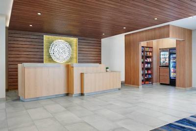 Fairfield Inn & Suites by Marriott Washington Casi